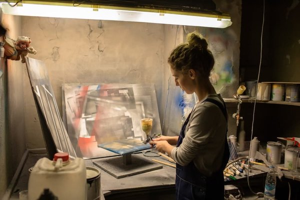 Comment naviguer dans le marché du travail en tant que spécialiste en restauration de patrimoine culturel ?